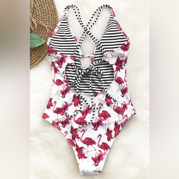 Cupshe flaming & flowers Free To Fly Print One-piece Swimsuit white pink L NWT - Picture 10 of 12